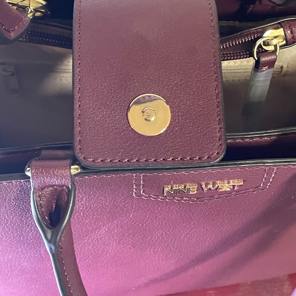 Nine West Burgundy Purse / Hand Bag - Picture 13 of 14
